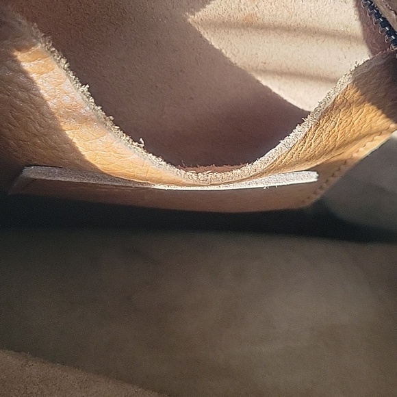 Portland Leather Cognac Shoulder Tote / Crossbody with Front Pocket - Picture 4 of 16